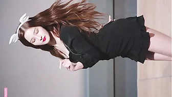 公众号【喵污】韩国女星南希黑色紧身裙性感热舞特写版